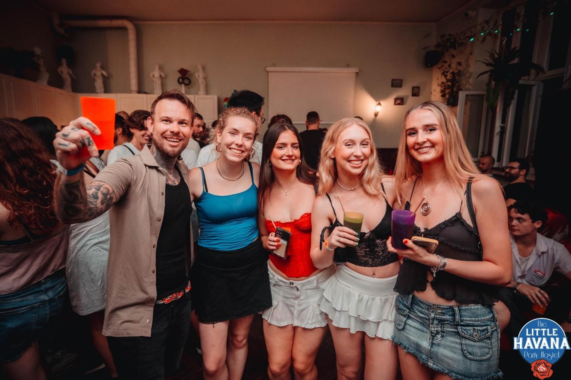 The Little Havana Party Hostel — Bilder 3